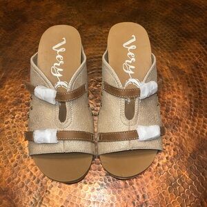 Very G Women's Nude Bellevue Wedge Sandal  Adjustable Cork Heel. 7.5. NWOB
